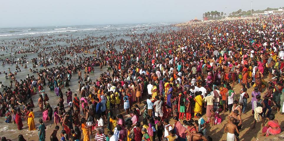 திருச்செந்தூரில் வைகாசி விசாகம்: லட்சக்கணக்கான பக்தர்கள் சுவாமி தரிசனம்